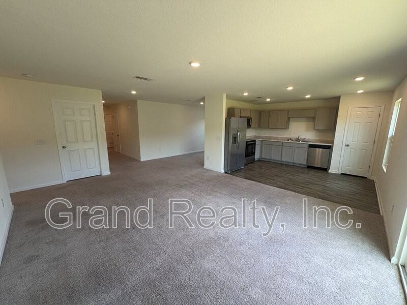4316 Jitterbug St - Photo 3 of 21