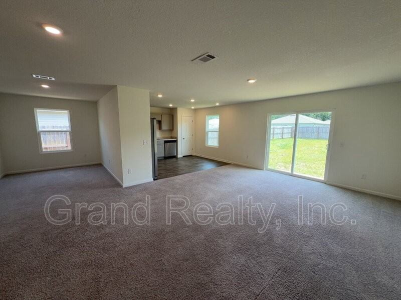 4316 Jitterbug St - Photo 4 of 21