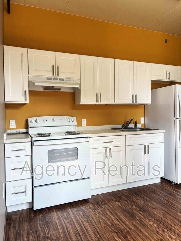 1407 Pensacola St #401B - Photo 4 of 9