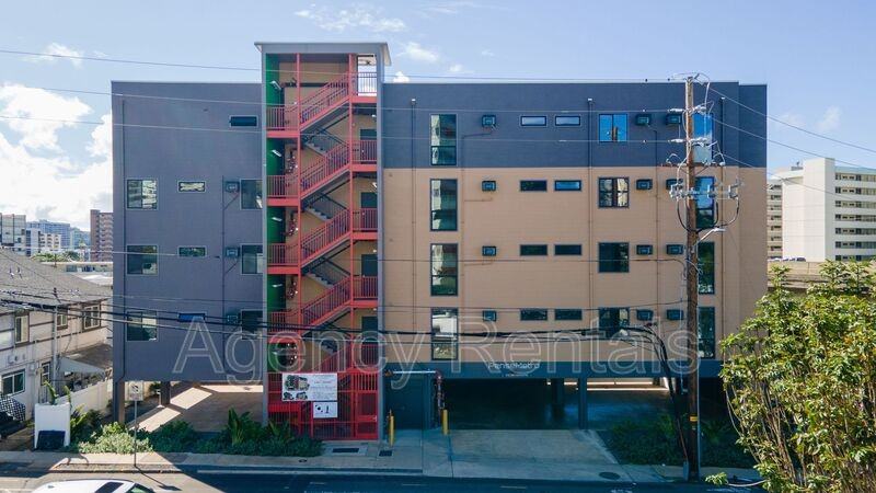 1407 Pensacola St #401B - Photo 6 of 9