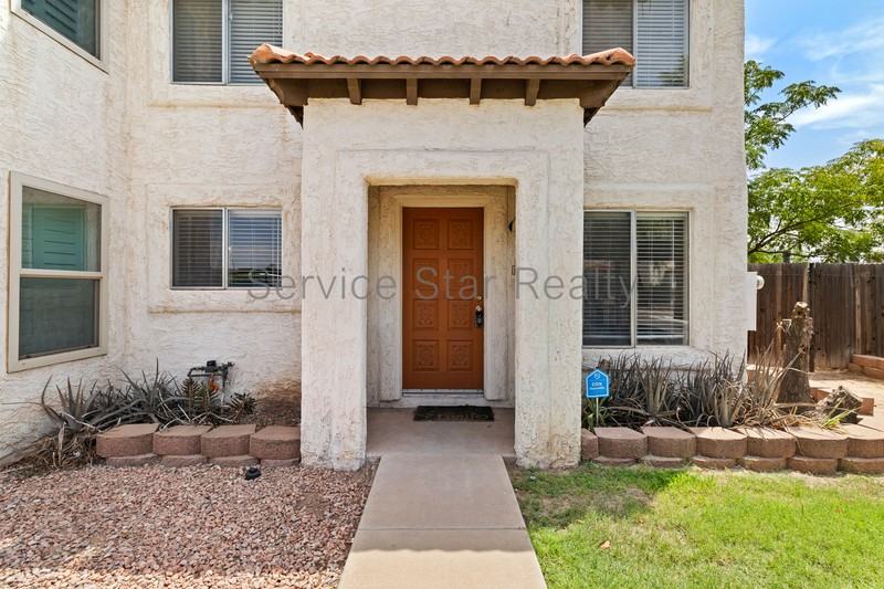2535 N 15th St #14 - Photo 2 of 23