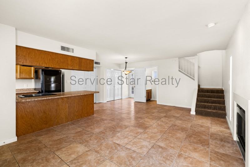 2535 N 15th St #14 - Photo 4 of 23
