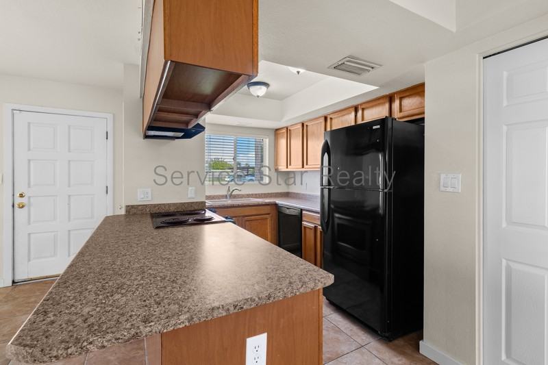 2535 N 15th St #14 - Photo 7 of 23