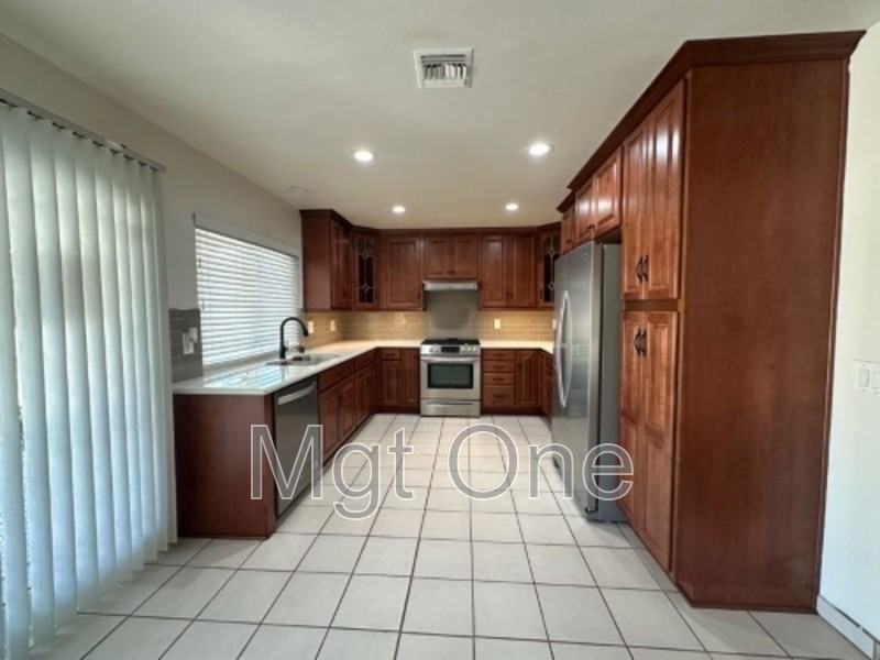 23672 Suncrest Ave - Photo 2 of 21
