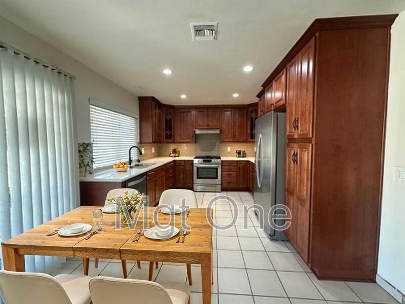 23672 Suncrest Ave - Photo 3 of 21