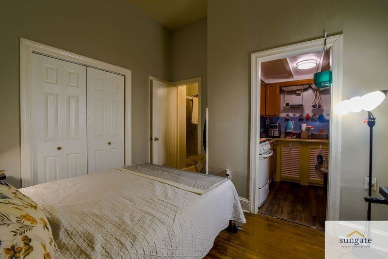 907 Saint Paul St #2F - Photo 7 of 9