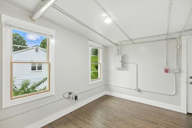616 W Maple St #3 - Photo 3 of 12