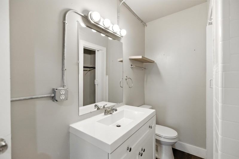 616 W Maple St #3 - Photo 4 of 12