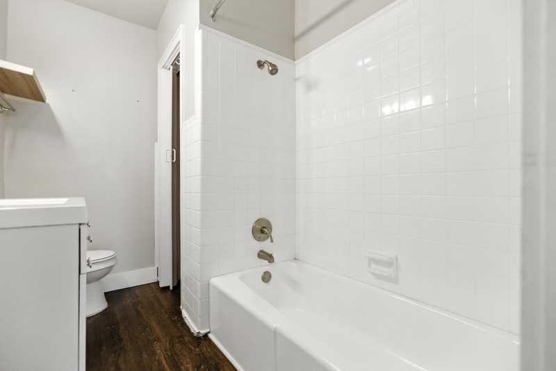 616 W Maple St #3 - Photo 6 of 12