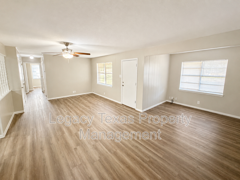 1902 Joslin St - Photo 2 of 13