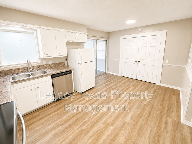 1902 Joslin St - Photo 6 of 13