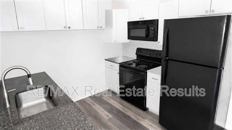 1301 Spring St - Photo 7 of 15