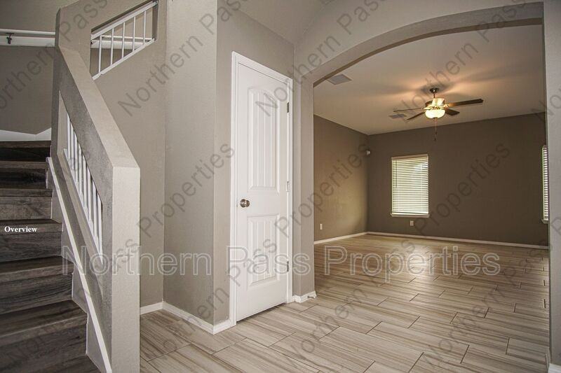 1077 Indigo Sky St - Photo 4 of 39