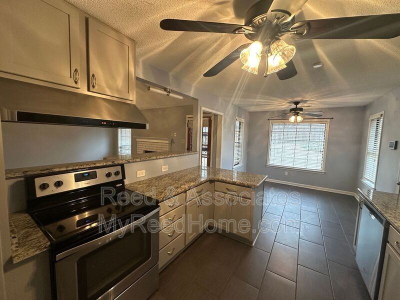 3115 Santa Valley St - Photo 5 of 16