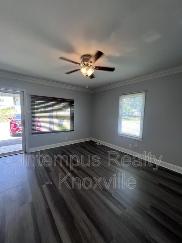 1920 Hoitt Ave - Photo 5 of 24