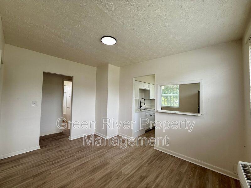 1161 W 5th St - Photo 7 of 22