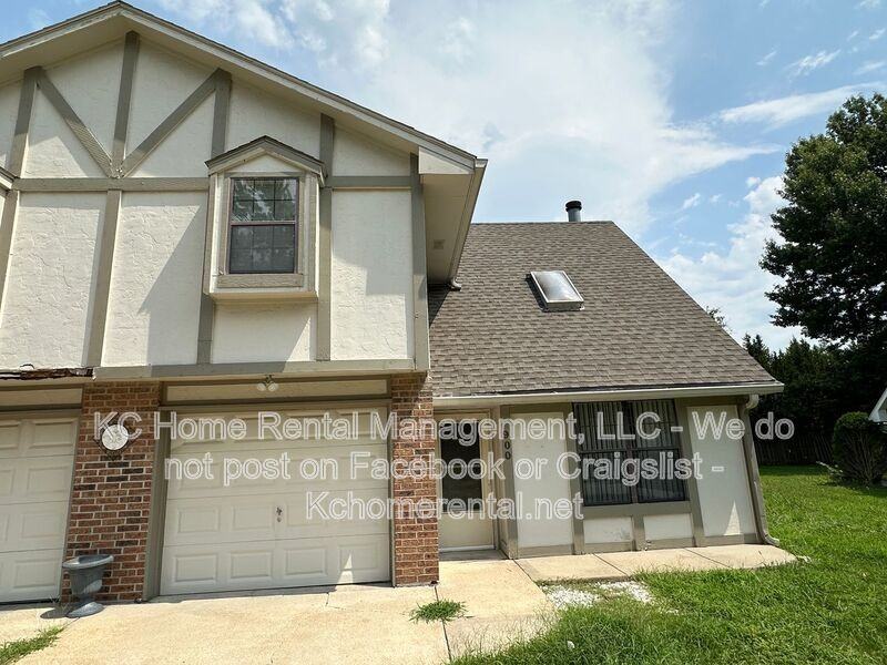 900 Nw 36th Street Ter - Photo 3 of 27