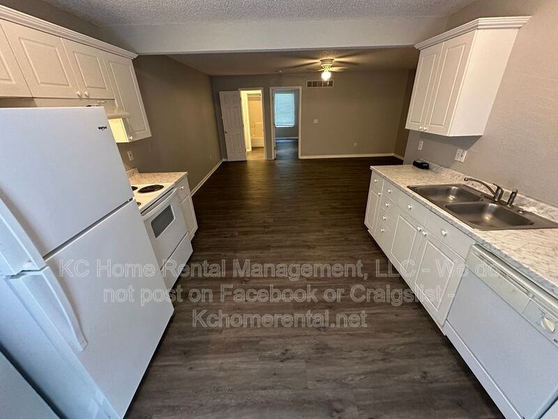 5654 N Anita Ave - Photo 4 of 27