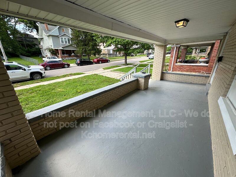 3016 E 32nd St - Photo 4 of 50