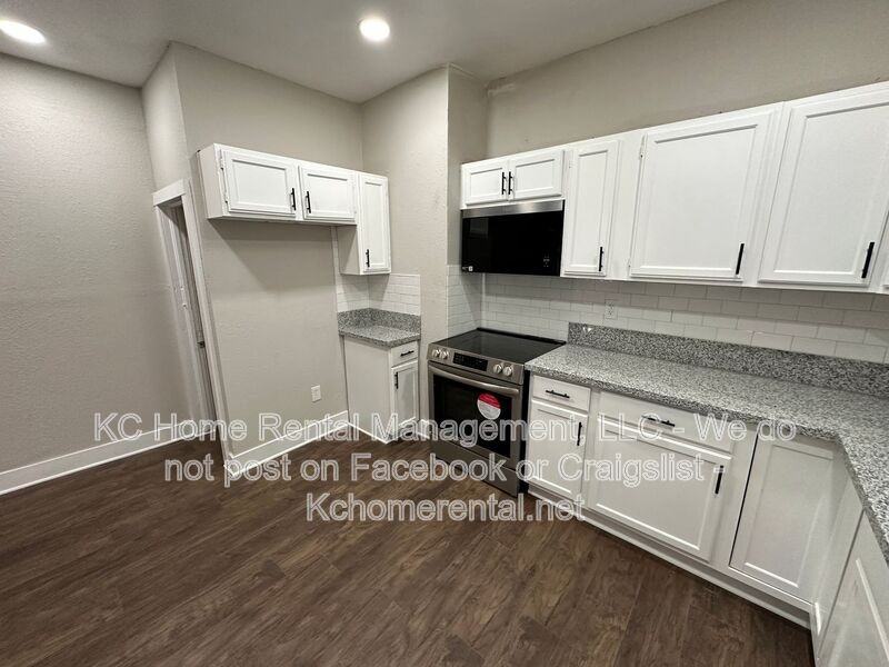 3016 E 32nd St - Photo 7 of 50