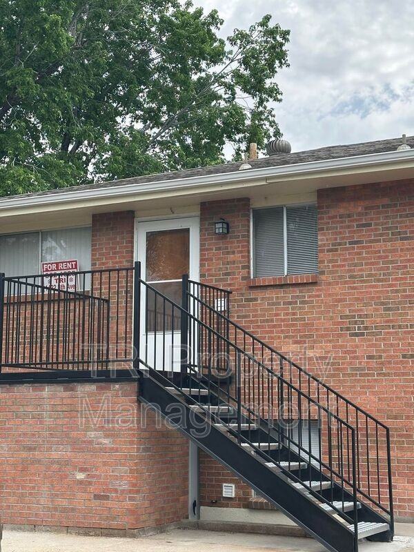 822 31st Ave #1 - Photo 2 of 15