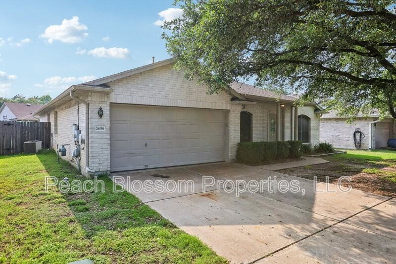 2656 Bradley Ln - Photo 3 of 50