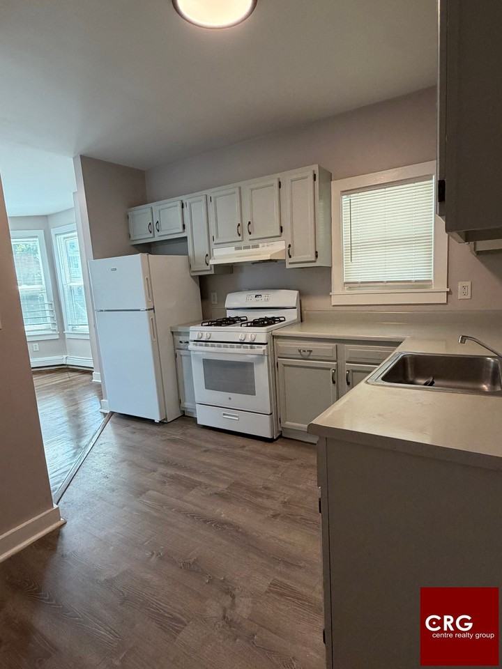 95 Willowwood St #3 - Photo 6 of 9