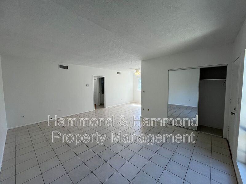7924 Laurel Canyon Blvd #9 - Photo 5 of 15