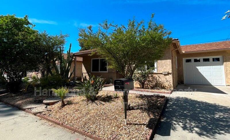 1693 Sequoia Ave - Photo 2 of 16