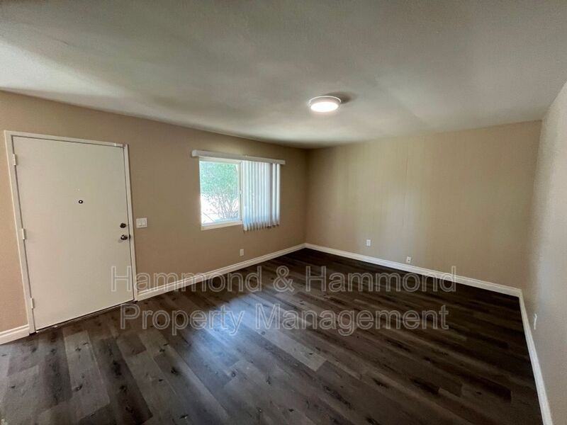 1693 Sequoia Ave - Photo 3 of 16