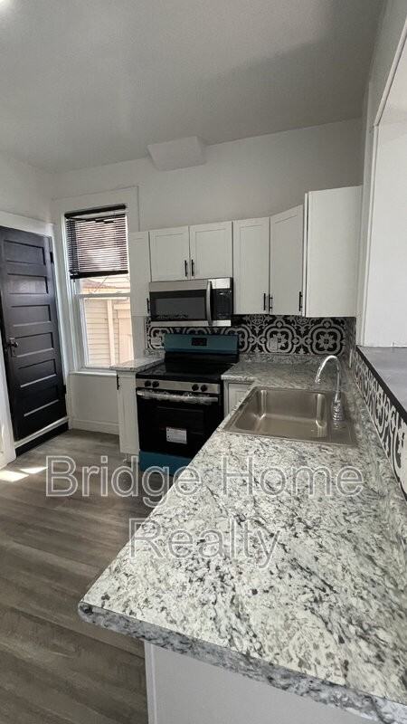 119 Margaret St - Photo 2 of 37