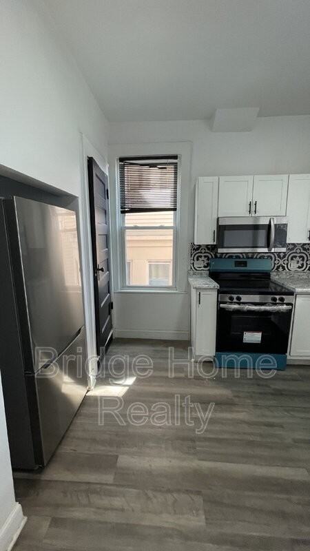 119 Margaret St - Photo 4 of 37