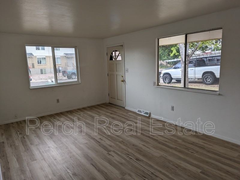 16506 E 13th Ave - Photo 2 of 9