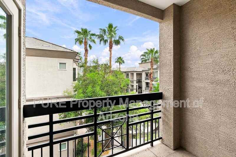 420 W 1st St #321