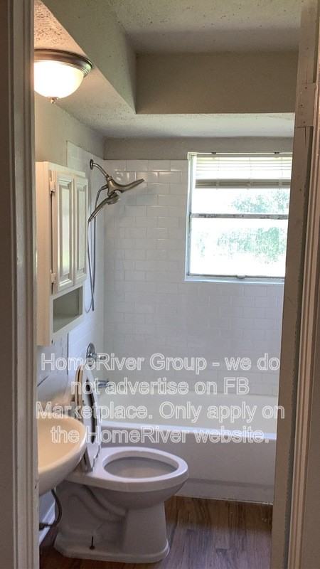 102 Travis Dr - Photo 5 of 9