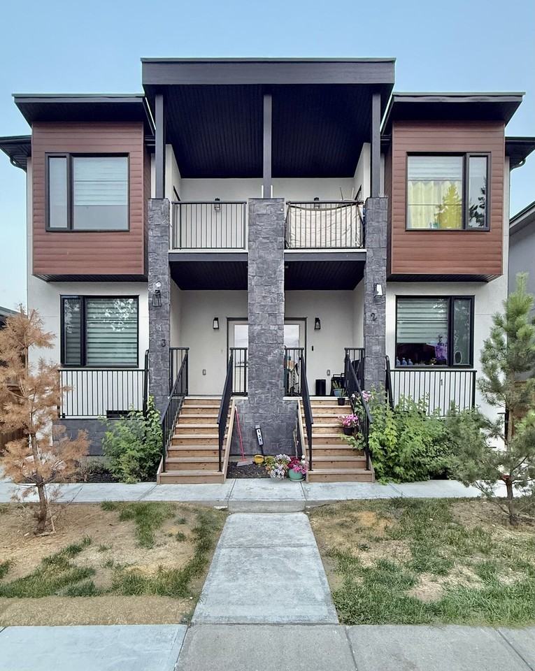 131 - 131 12 Ave Ne - Photo 2 of 11