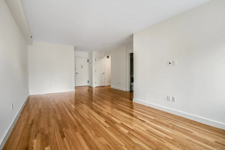 W 15th St #223 - Photo 2 of 4
