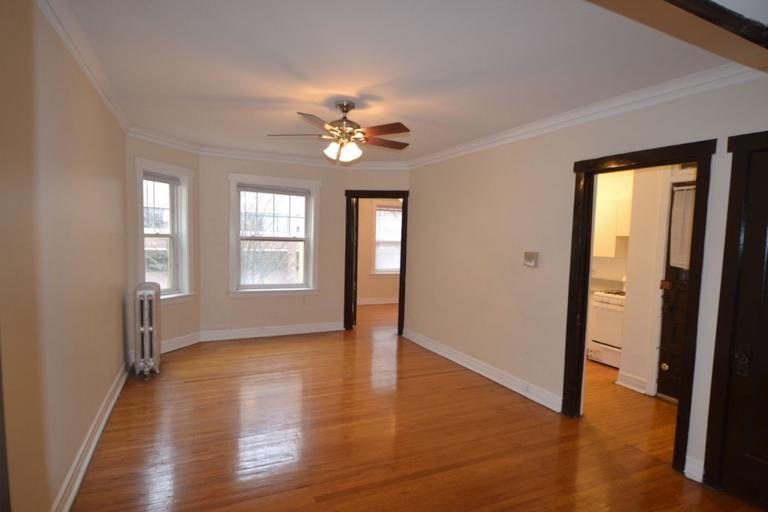 4400 N Rockwell St #4406-3 - Photo 2 of 10