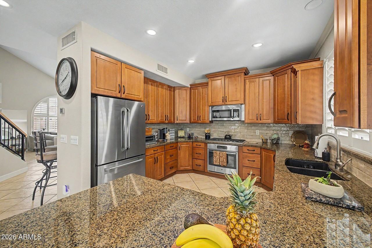 5431 W Folley St - Photo 7 of 27