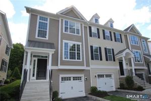 featured image of 10 Moorland Dr #10