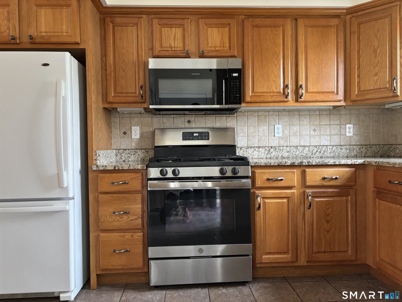 511 Elm St #9-1 - Photo 3 of 26