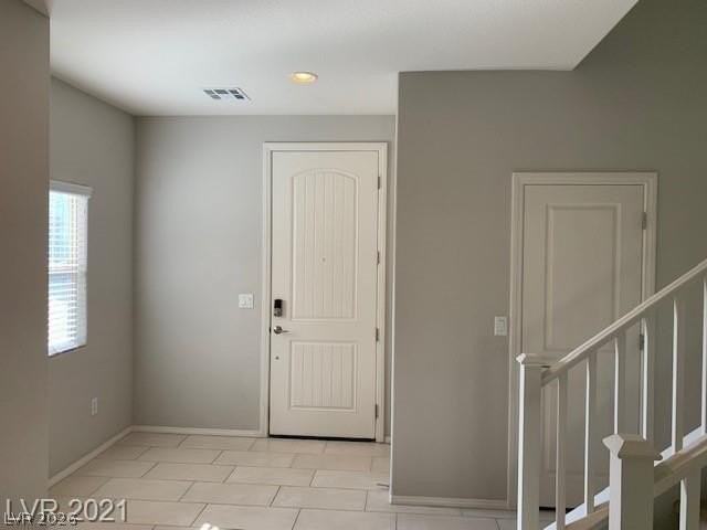 9584 Abbey Pond Ave - Photo 2 of 21