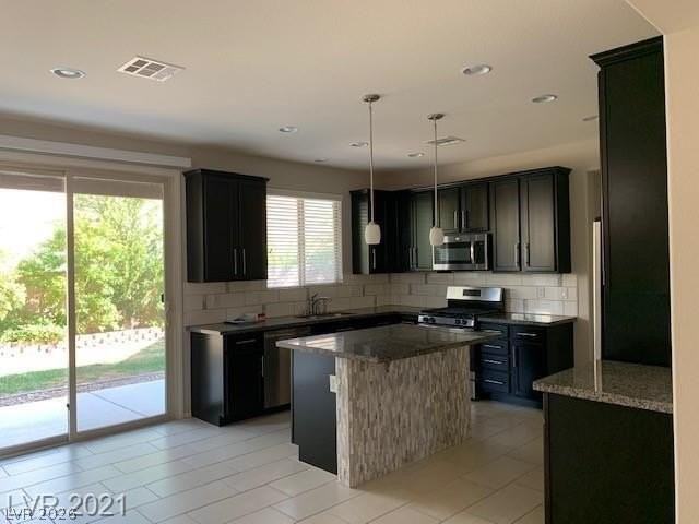 9584 Abbey Pond Ave - Photo 4 of 21