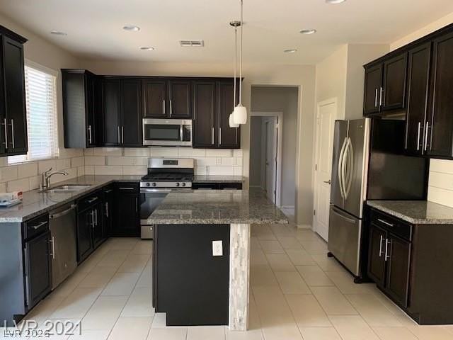 9584 Abbey Pond Ave - Photo 5 of 21