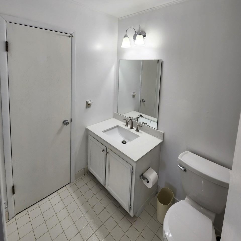 23553 Meeting Hall Ln - Photo 5 of 15