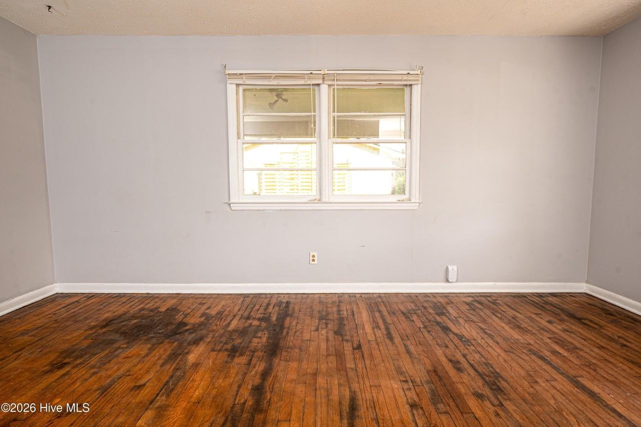 3021 Madison Ave - Photo 6 of 22