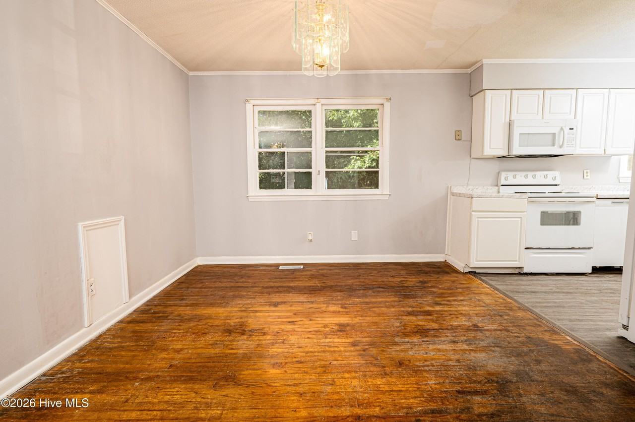 3021 Madison Ave - Photo 7 of 22