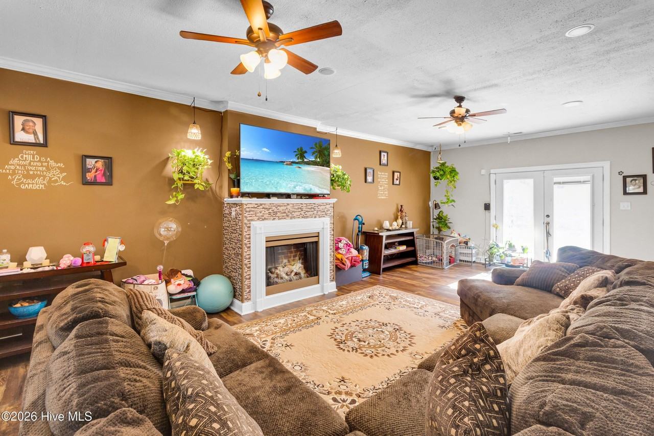 371 Carolina Pines Blvd - Photo 6 of 43