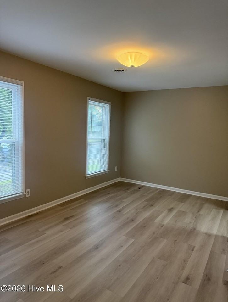 4927 Marlin Ct - Photo 2 of 8