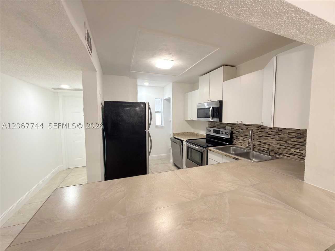 7801 Colony Cir S #202 - Photo 4 of 17